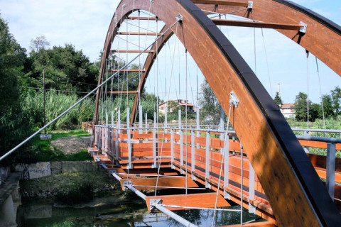 CYCLE-PEDESTRIAN BRIDGE CHIARAVALLE (AN)