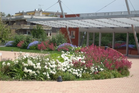 The hanging garden at Vanvitelli Parking in Fano (PU)